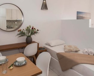 Galini Hotel: Cycladic hospitality in Agia Irini on Milos