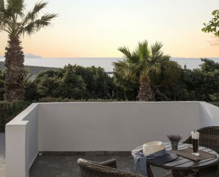 Galini Hotel: Cycladic hospitality in Agia Irini on Milos