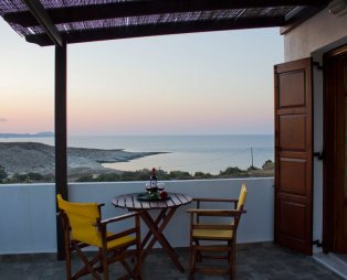 Galini Hotel: Cycladic hospitality in Agia Irini on Milos