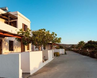 Galini Hotel: Cycladic hospitality in Agia Irini on Milos