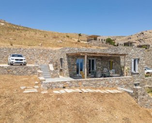 Serene Shore Serifos: Γαλήνια διαμονή με θέα στο Αιγαίο