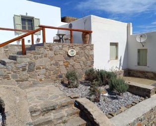 Villa Ostria: Κυκλαδίτικη φιλοξενία στην ήρεμη πλευρά της Σερίφου