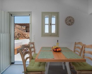 Villa Ostria: Κυκλαδίτικη φιλοξενία στην ήρεμη πλευρά της Σερίφου