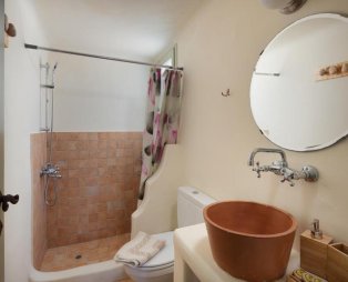 Villa Ostria: Κυκλαδίτικη φιλοξενία στην ήρεμη πλευρά της Σερίφου