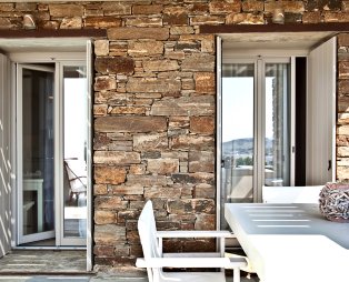 Τρεις βίλες, ένα νησί! White Tinos Luxury Suites στο παραδοσιακό χωριό Στενή [εικόνες]
