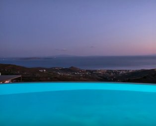 Aeolis Tinos Suites: Το ξενοδοχείο που θα βάλει την Τήνο στο πρόγραμμα των διακοπών σου