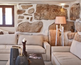Aeolis Tinos Suites: Το ξενοδοχείο που θα βάλει την Τήνο στο πρόγραμμα των διακοπών σου