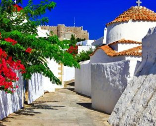 Ταξίδι στην Πάτμο, το πιο ατμοσφαιρικό νησί του Αιγαίου (pics)