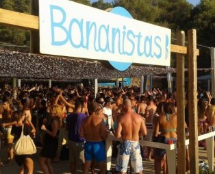 Ερημώνει η διάσημη παραλία Μπανάνα στη Σκιάθο (pics)
