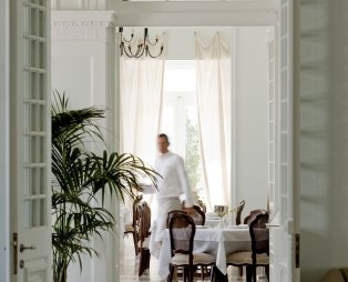 «Poseidonion Grand Hotel»: Εμπειρία πολλών αστέρων στο πιο ιστορικό ξενοδοχείο των Σπετσών (pics)