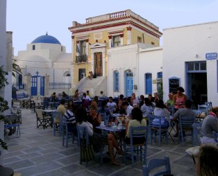 9 λόγοι για να επισκεφθείτε τη Σέριφο (pics)