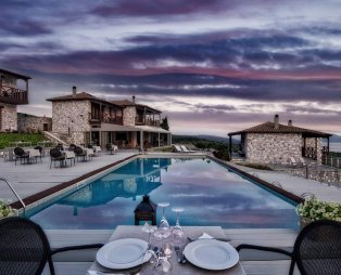 Karavia Lux Inn: Αυθεντική φιλοξενία με θέα τον Παγασητικό