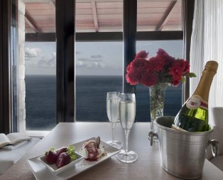 Karavia Lux Inn: Αυθεντική φιλοξενία με θέα τον Παγασητικό