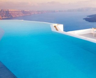 Αυτές είναι οι καλύτερες πισίνες στην Ελλάδα (pics)
