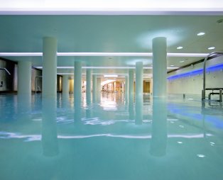 Αυτές είναι οι πιο χλιδάτες πισίνες της Αθήνας (pics)