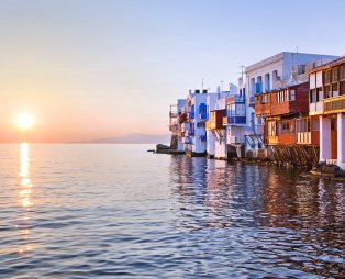 «Travel Weekly»: Στη Μύκονο και την Πάρο ο επισκέπτης «χάνει τις αισθήσεις του» (pics)