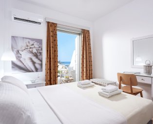 Kythnos Bay Hotel