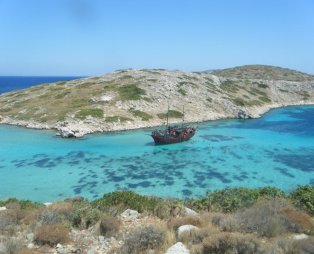 Το BBC υμνεί το Λακκί της Λέρου (pics)