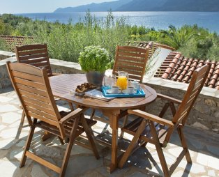 Kotronas Bay Bungalows