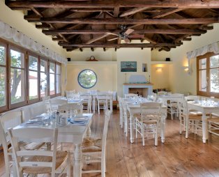 Aeolos Hotel