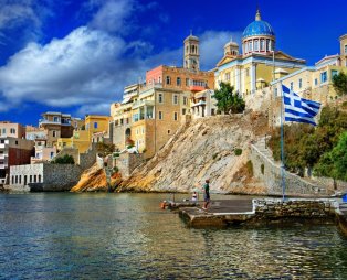 Ταξίδι στην αρχόντισσα των Κυκλάδων, τη Σύρο