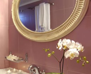 Mythos Suites Hotel