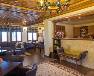 Lakmos Hotel