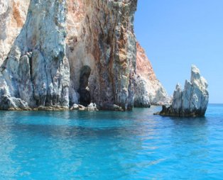 Κίμωλος: Ένας εκλεκτός τόπος με ατελείωτες ομορφιές