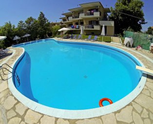 Μacedon Hotel
