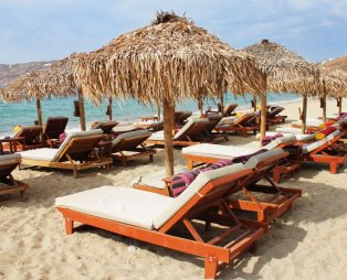 Τα 4 πιο hot νησιά για νέους!