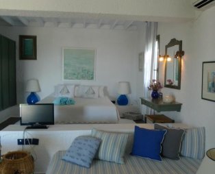 Niriides Resort