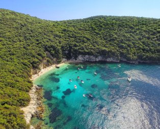 7+1 εντυπωσιακές παραλίες στη Θεσπρωτία