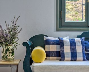 Διώνη: Ένα ξενοδοχείο-διαμάντι στη Σκύρο