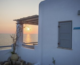 Ιάνθη: Στολίδι φιλοξενίας στη Σκύρο
