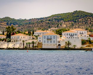 Πέντε νησιά για αποδράσεις του σαββατοκύριακου