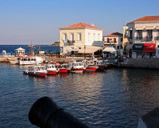 Στις Σπέτσες… για την Αρμάτα