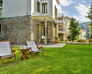 Iro Suites