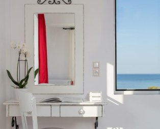 Iris Beach Hotel