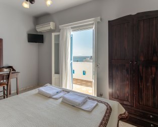 Erato Inn