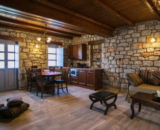 Εn Plo Luxury Suites