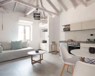 Calme Suites Mani