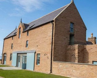 Prince Charles opened a hotel in a castle in Scotland (pics)