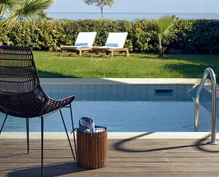 Pilot Beach Resort: Βυθιστείτε σε ένα κόσμο κρητικής γοητείας