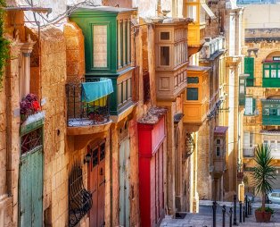 Μάλτα: Καλοκαιρινό ταξίδι στην καρδιά της Μεσογείου