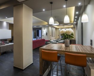 The Hill House Villa