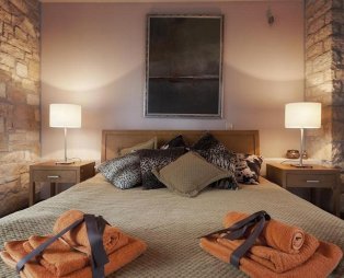 Parathalasso: Home style hospitality a breath away from Nafpaktos