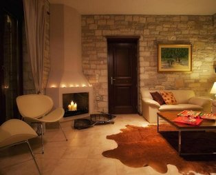 Parathalasso: Home style hospitality a breath away from Nafpaktos
