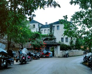 Zissis Hotel
