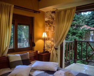 Aetoma Suites