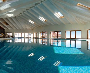 Santa Marina Arachova Resort & Spa: Υψηλή φιλοξενία στις πλαγιές του Παρνασσού